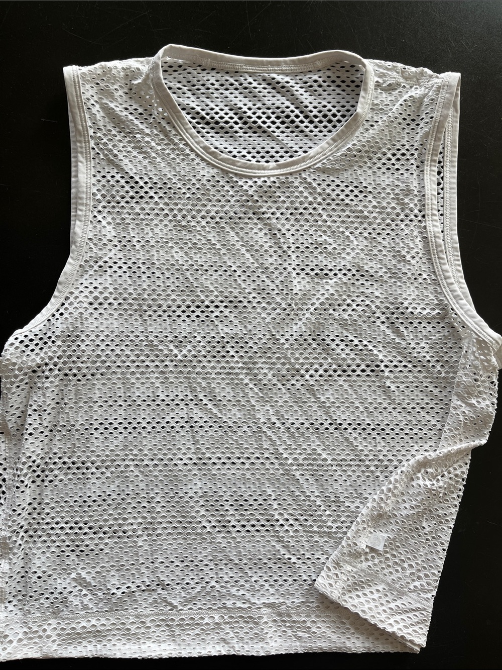 lululemon athletica White Open-Knit Mesh Tank size 6